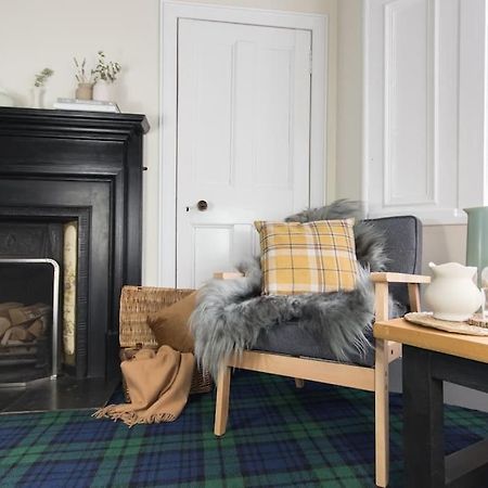 Rossmay House - 4 Bedroom Scottish Villa With Waterfront / Mountain Views Arrochar Eksteriør bilde