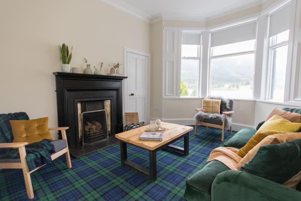 Rossmay House - 4 Bedroom Scottish Villa With Waterfront / Mountain Views Arrochar Eksteriør bilde