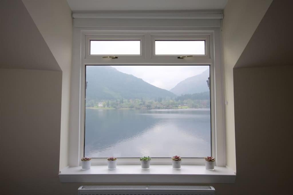 Rossmay House - 4 Bedroom Scottish Villa With Waterfront / Mountain Views Arrochar Eksteriør bilde