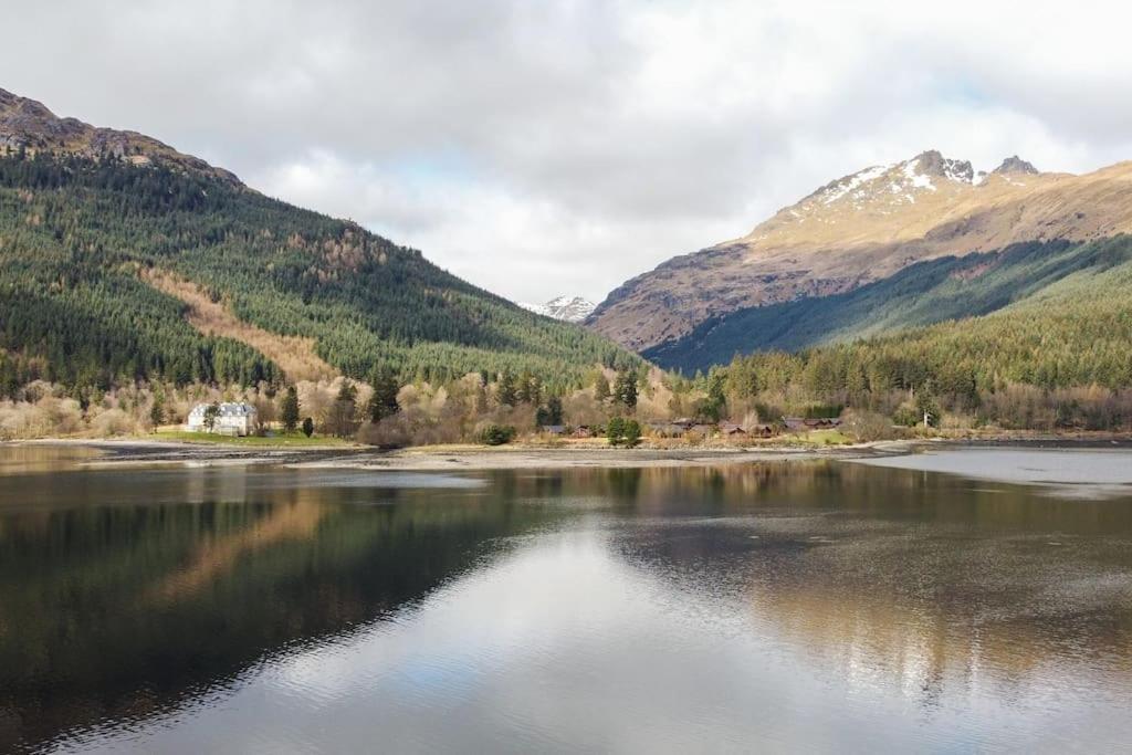 Rossmay House - 4 Bedroom Scottish Villa With Waterfront / Mountain Views Arrochar Eksteriør bilde