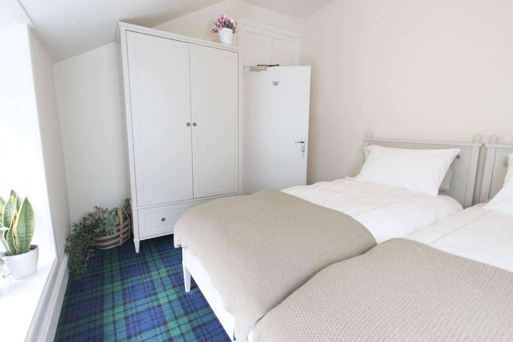 Rossmay House - 4 Bedroom Scottish Villa With Waterfront / Mountain Views Arrochar Eksteriør bilde
