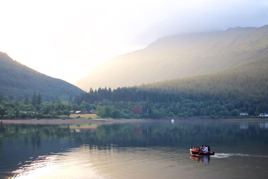 Rossmay House - 4 Bedroom Scottish Villa With Waterfront / Mountain Views Arrochar Eksteriør bilde