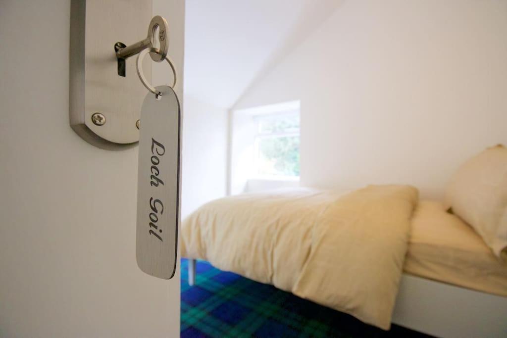 Rossmay House - 4 Bedroom Scottish Villa With Waterfront / Mountain Views Arrochar Eksteriør bilde